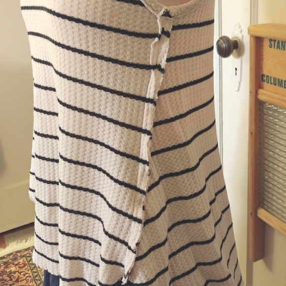 Sleeveless Striped Top Rad Clothing - Picture 7 of 8